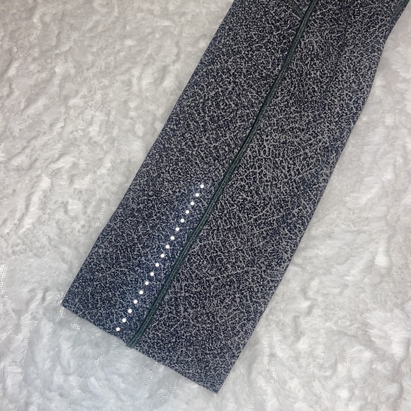 Lululemon leggings - Picture 3 of 6